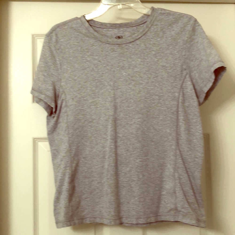 Gray t shirt